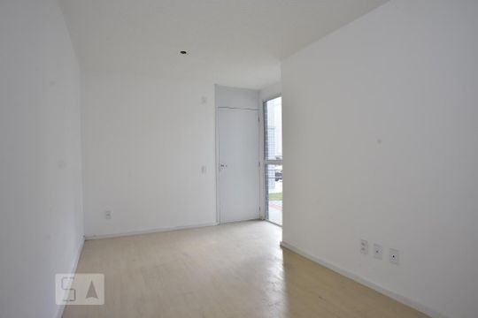 Sala de apartamento para alugar com 2 quartos, 45m² em Curicica, Rio de Janeiro
