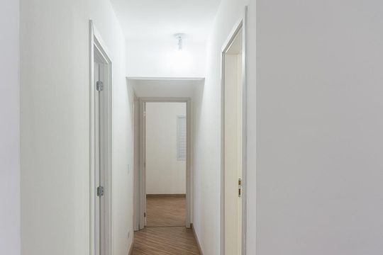 Corredor de apartamento à venda com 3 quartos, 69m² em Santo Antônio, Osasco