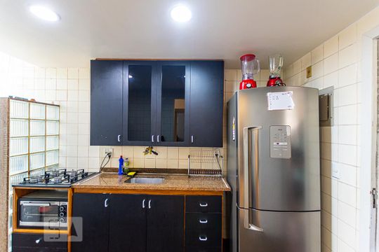 Cozinha de apartamento à venda com 2 quartos, 62m² em Fonseca, Niterói