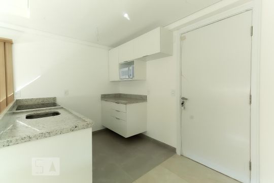 Cozinha de kitnet/studio à venda com 1 quarto, 37m² em Cidade Baixa, Porto Alegre