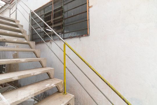 Vista sala e quarto de casa para alugar com 1 quarto, 30m² em Vila Barros, Guarulhos