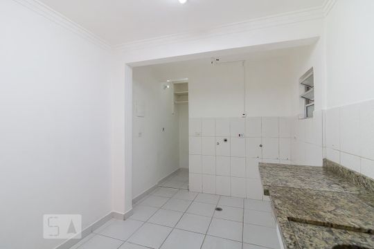 Cozinha de casa para alugar com 1 quarto, 30m² em Vila Barros, Guarulhos