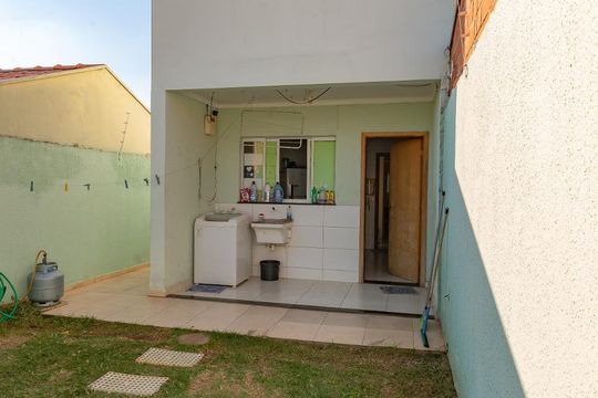 Quintal de casa à venda com 3 quartos, 114m² em Parque Jambeiro, Campinas