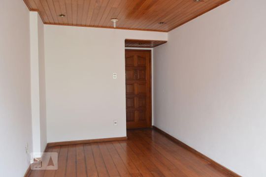 Sala de apartamento para alugar com 2 quartos, 78m² em Fonseca, Niterói