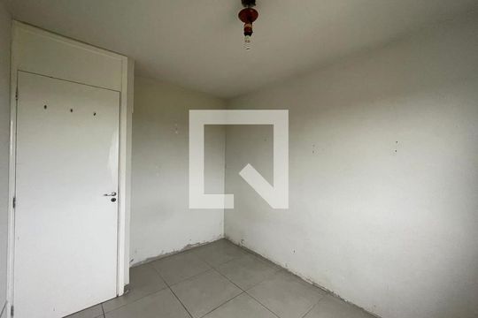 Quarto de apartamento para alugar com 2 quartos, 42m² em São Miguel, São Leopoldo