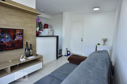 Sala de apartamento à venda com 2 quartos, 46m² em Jacarepaguá, Rio de Janeiro