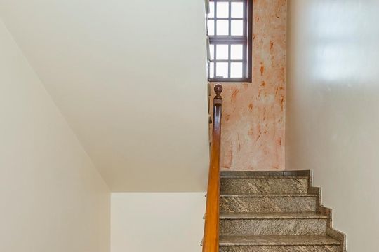 Escada de casa para alugar com 4 quartos, 300m² em Havaí, Belo Horizonte