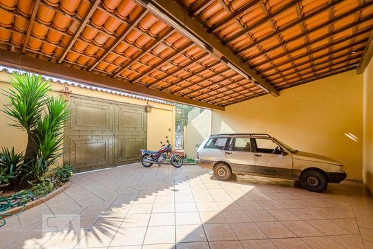 Garagem de casa para alugar com 4 quartos, 300m² em Havaí, Belo Horizonte