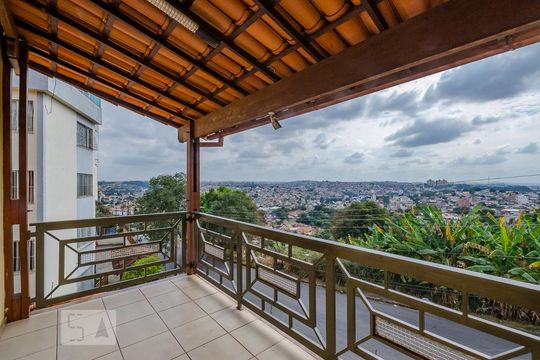 varanda Suíte  de casa à venda com 4 quartos, 300m² em Havaí, Belo Horizonte