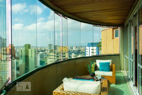 Varada da Sala de Estar 1 de apartamento para alugar com 5 quartos, 414m² em Jardim Sílvia, Santo André