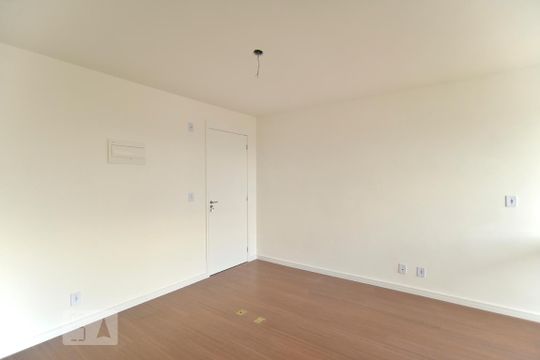 Sala Geral de kitnet/studio à venda com 1 quarto, 25m² em Vila Ema, São Paulo