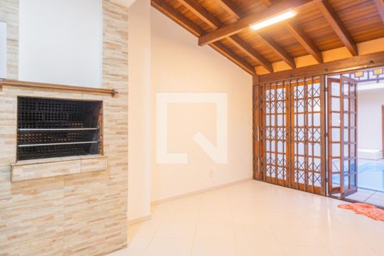 Área comum de casa para alugar com 5 quartos, 356m² em Ipanema, Porto Alegre