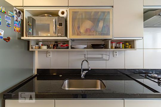 Cozinha de apartamento para alugar com 2 quartos, 85m² em Barra da Tijuca, Rio de Janeiro
