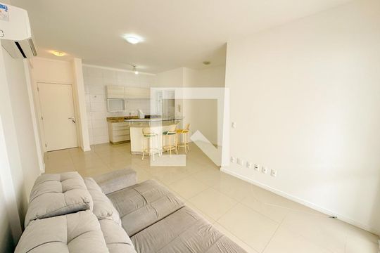 Sala de TV de apartamento para alugar com 2 quartos, 80m² em Ingleses do Rio Vermelho, Florianópolis