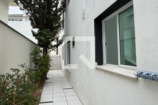 Área de Serviço de casa de condomínio para alugar com 3 quartos, 400m² em Alphaville, Santana de Parnaíba