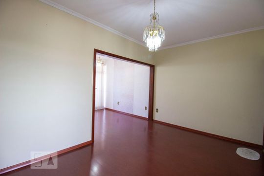 Sala de apartamento para alugar com 3 quartos, 114m² em Vila Santa Terezinha, Várzea Paulista