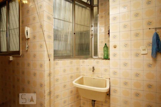 Área de Serviço de apartamento à venda com 2 quartos, 65m² em Laranjeiras, Rio de Janeiro