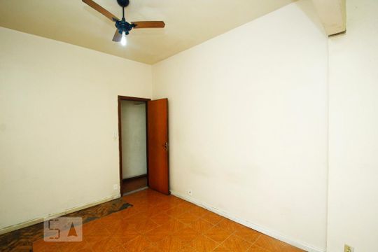 Sala de apartamento à venda com 2 quartos, 65m² em Laranjeiras, Rio de Janeiro