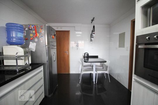 Cozinha de apartamento à venda com 3 quartos, 135m² em Santana, São Paulo