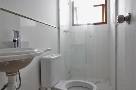Banheiro de casa para alugar com 3 quartos, 185m² em Paraíso do Morumbi, São Paulo