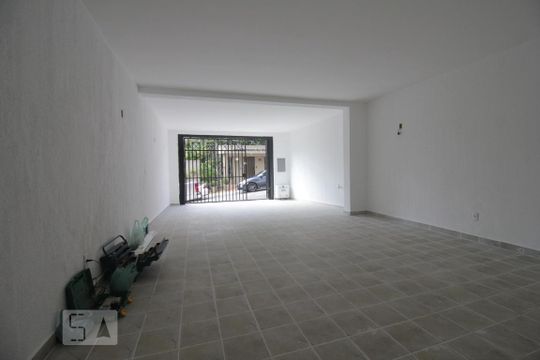 Garagem de casa para alugar com 3 quartos, 185m² em Paraíso do Morumbi, São Paulo