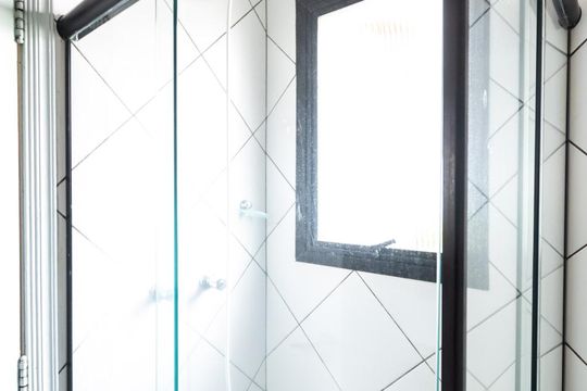 Banheiro de apartamento à venda com 1 quarto, 40m² em Cerqueira César, São Paulo