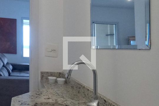 Lavabo de apartamento para alugar com 2 quartos, 94m² em Ponta da Praia, Santos