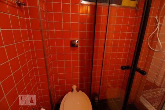 Banheiro de kitnet/studio à venda com 1 quarto, 27m² em Liberdade, São Paulo