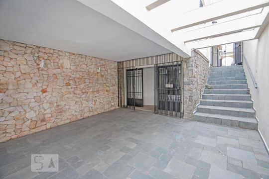 Garagem e acesso ao Corredor Lateral de casa à venda com 3 quartos, 342m² em Vila Congonhas, São Paulo
