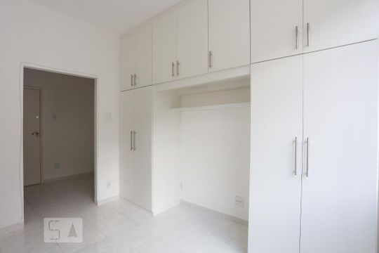 Studio de kitnet/studio à venda com 1 quarto, 30m² em Grajau, Rio de Janeiro