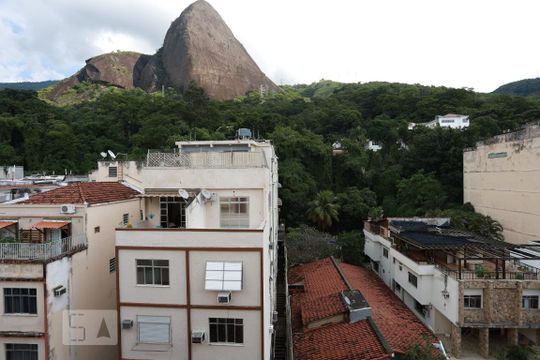 Studio vista de kitnet/studio à venda com 1 quarto, 30m² em Grajau, Rio de Janeiro
