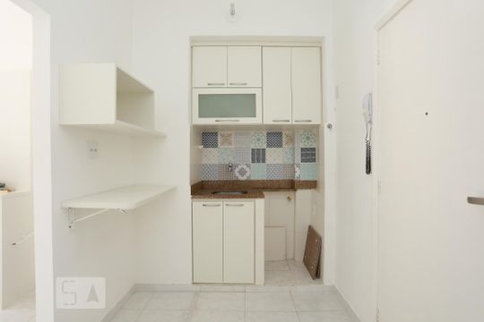 Cozinha de kitnet/studio à venda com 1 quarto, 30m² em Grajau, Rio de Janeiro