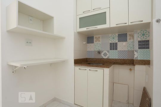Cozinha de kitnet/studio à venda com 1 quarto, 30m² em Grajau, Rio de Janeiro