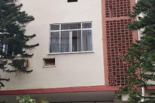 Fachada de kitnet/studio à venda com 1 quarto, 30m² em Grajau, Rio de Janeiro