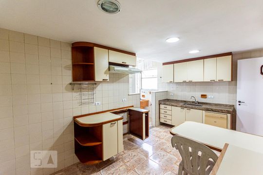 Cozinha de apartamento à venda com 3 quartos, 130m² em Icaraí, Niterói
