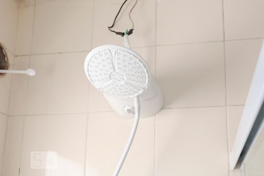Chuveiro de apartamento para alugar com 1 quarto, 32m² em Campos Elíseos, São Paulo