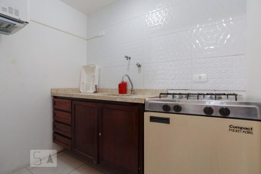 Cozinha de apartamento para alugar com 1 quarto, 32m² em Campos Elíseos, São Paulo