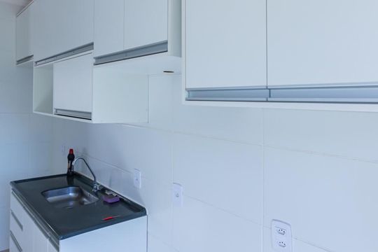 Cozinha integrada de apartamento para alugar com 2 quartos, 48m² em Vila Abranches, Ribeirão Preto