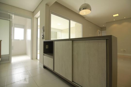 Cozinha de apartamento para alugar com 2 quartos, 70m² em Jardim da Gloria, São Paulo