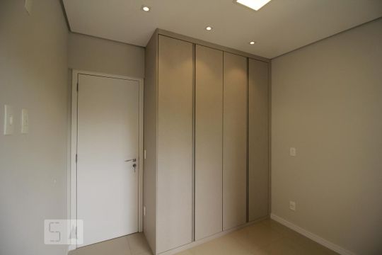 Dormitório de apartamento para alugar com 2 quartos, 70m² em Jardim da Gloria, São Paulo