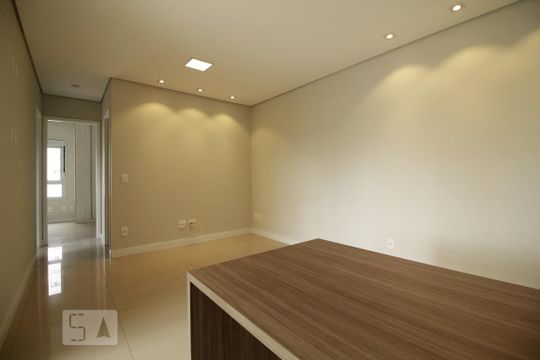 Sala de apartamento para alugar com 2 quartos, 70m² em Jardim da Gloria, São Paulo