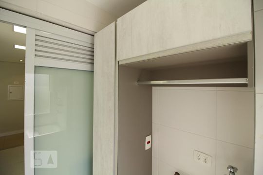Área de Serviço de apartamento para alugar com 2 quartos, 70m² em Jardim da Gloria, São Paulo