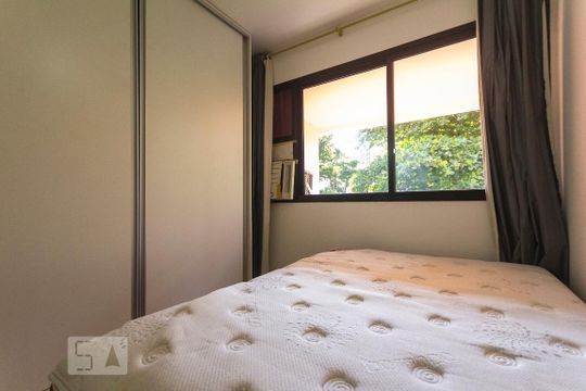 Suíte de apartamento à venda com 2 quartos, 80m² em Barra da Tijuca, Rio de Janeiro