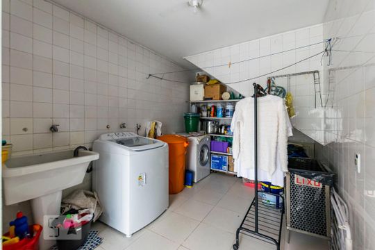 Edícula - Área de serviço de casa à venda com 5 quartos, 336m² em Jardim da Saúde, São Paulo