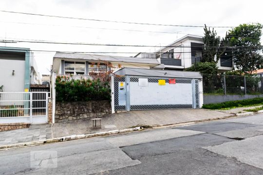 Fachada de casa à venda com 5 quartos, 336m² em Jardim da Saúde, São Paulo
