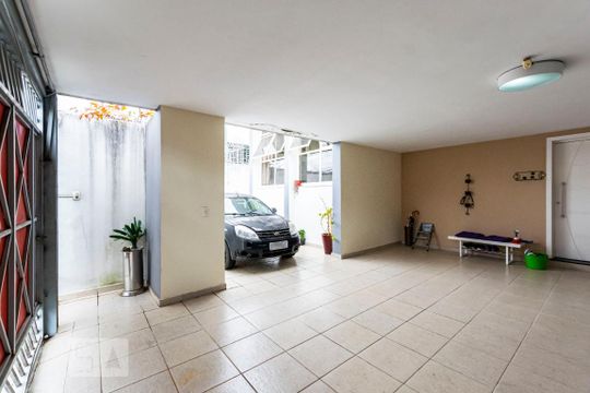Garagem de casa à venda com 5 quartos, 336m² em Jardim da Saúde, São Paulo
