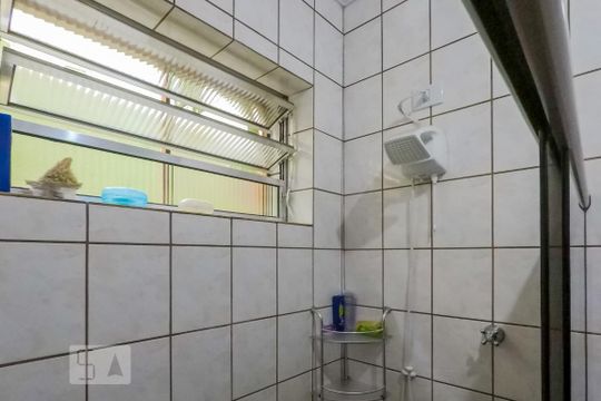 Banheiro de casa à venda com 3 quartos, 170m² em Chácara Inglesa, São Paulo