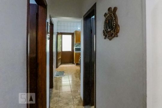 Corredor de casa à venda com 3 quartos, 170m² em Chácara Inglesa, São Paulo