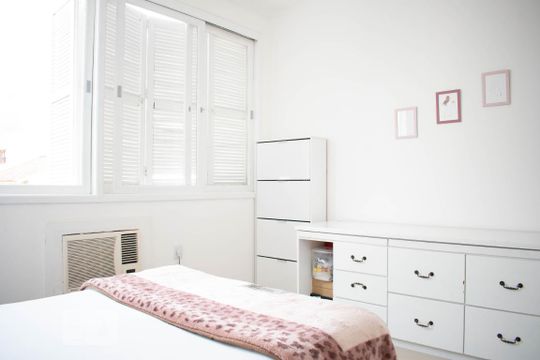 Quarto 1 de apartamento para alugar com 2 quartos, 92m² em Jardim Botânico, Porto Alegre