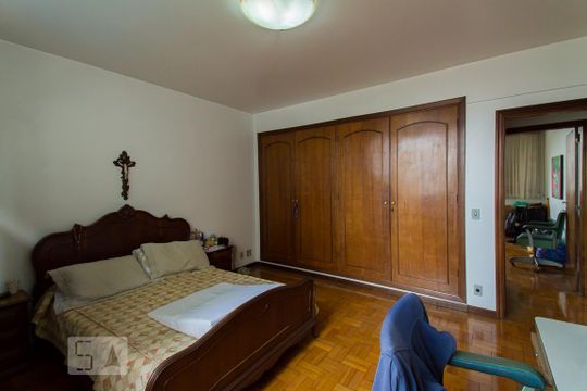 Suíte de apartamento à venda com 3 quartos, 200m² em Vila Mariana, São Paulo